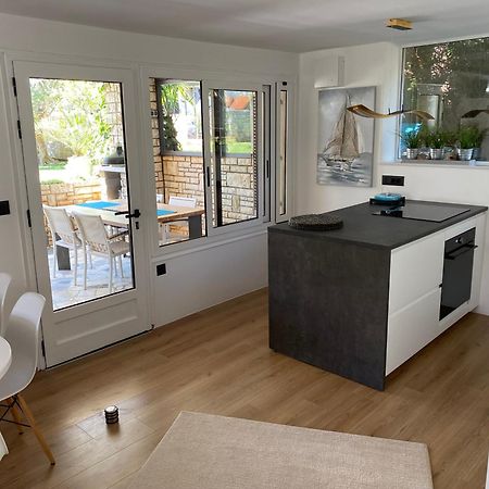 Residence Pecek Novigrad  ภายนอก รูปภาพ