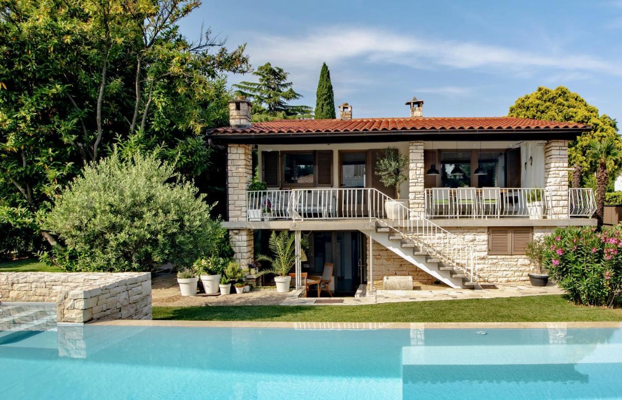 Residence Pecek Novigrad  ภายนอก รูปภาพ