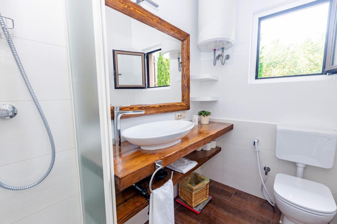 Residence Pecek Novigrad  ภายนอก รูปภาพ