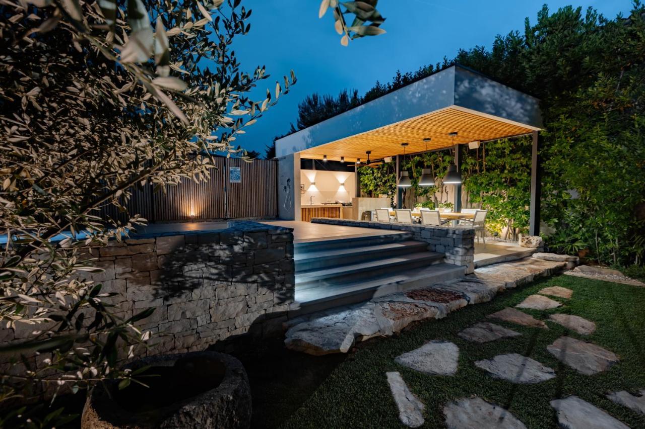 Residence Pecek Novigrad  ภายนอก รูปภาพ
